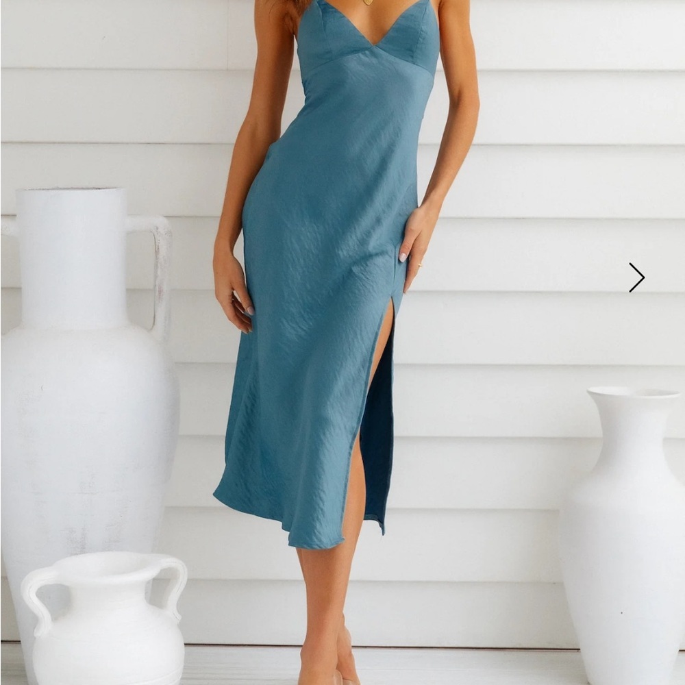 Hello Molly size small blue midi dress